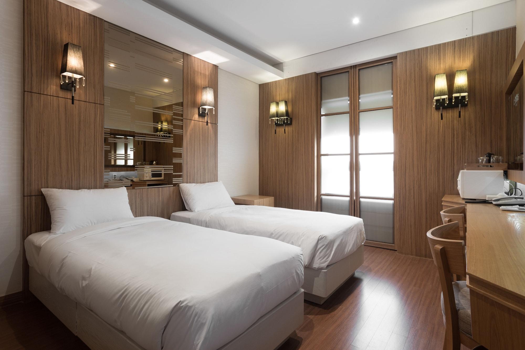 Charis Hotel Inczhon Zewnętrze zdjęcie