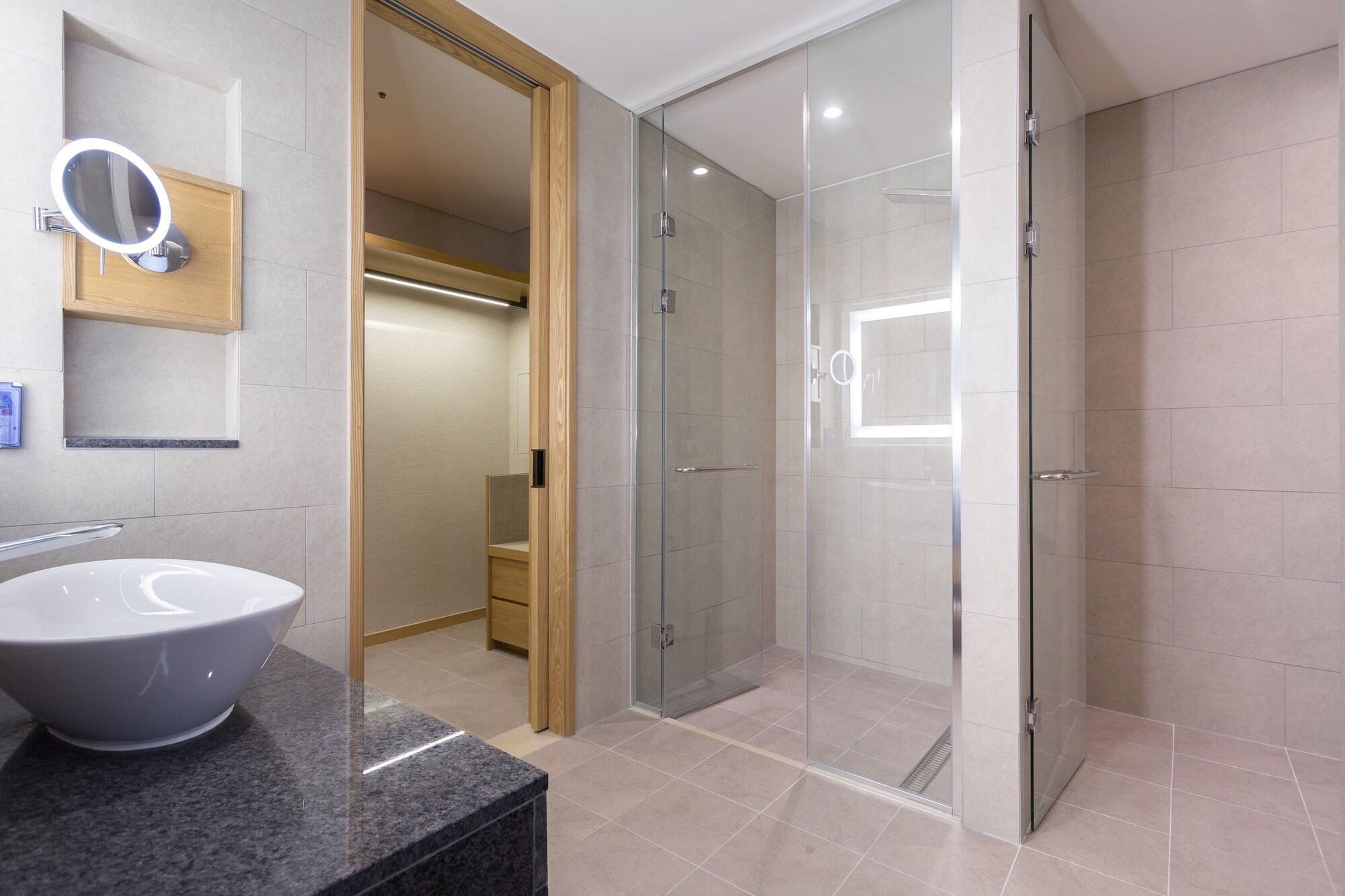 Charis Hotel Inczhon Zewnętrze zdjęcie
