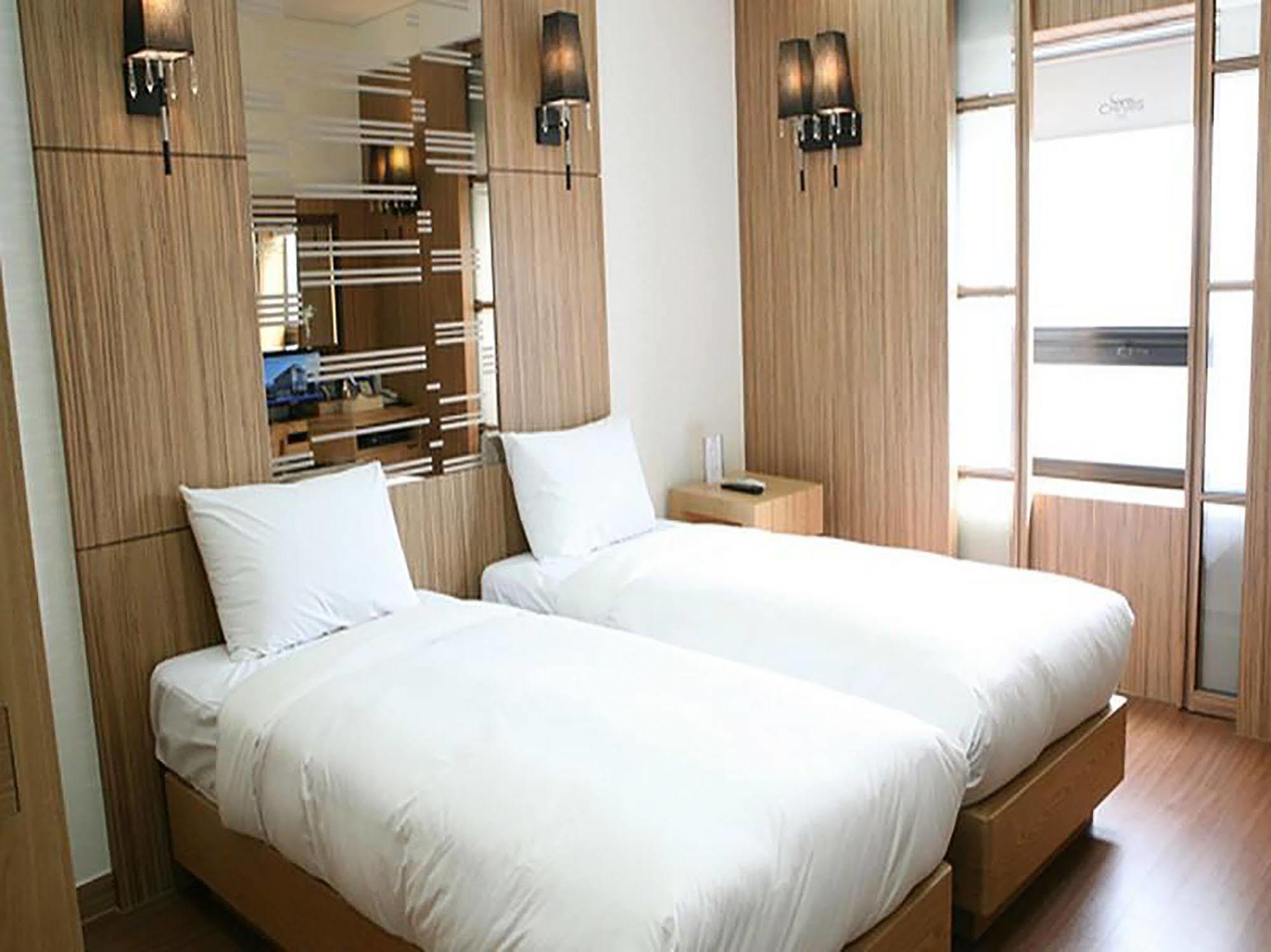 Charis Hotel Inczhon Zewnętrze zdjęcie
