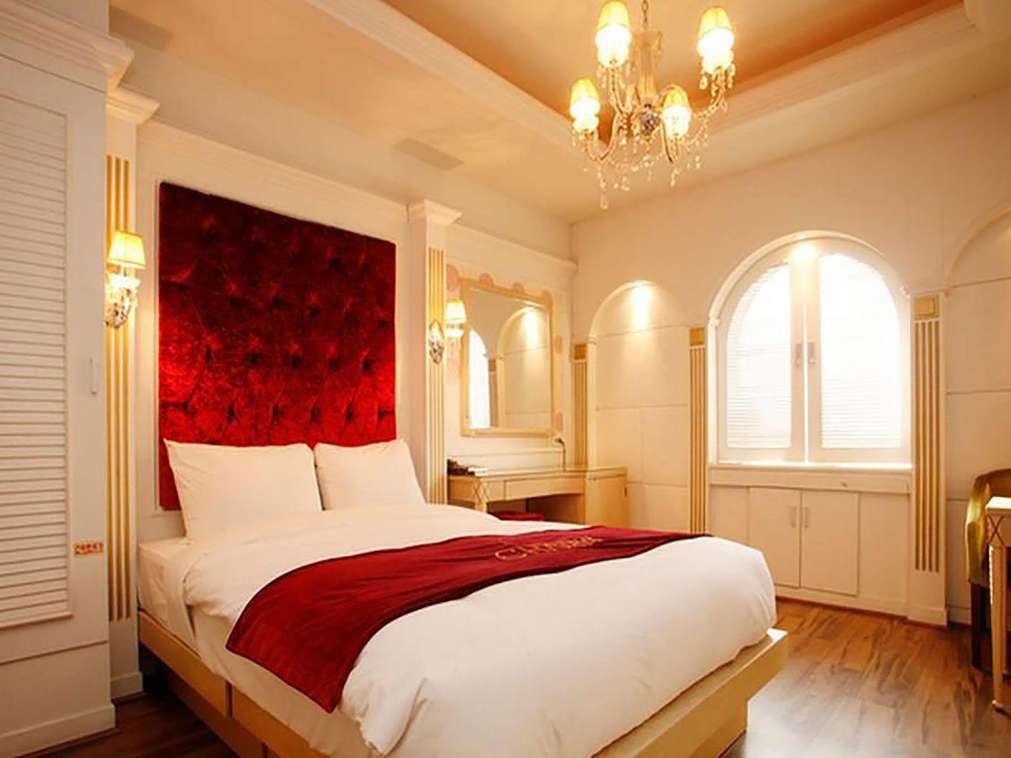 Charis Hotel Inczhon Zewnętrze zdjęcie